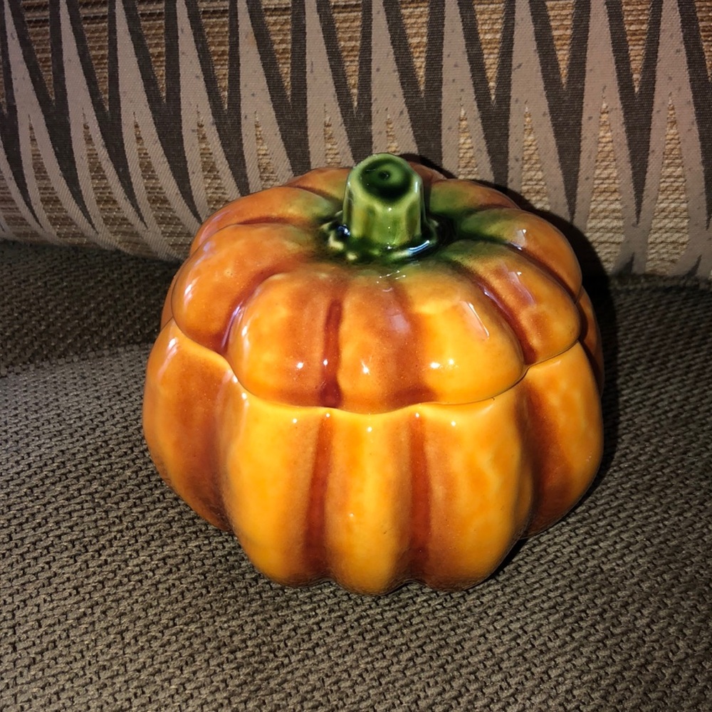 Olfaire Pottery Majolica Pumpkin Candy Dish with Lid - Made in Portugal - Picture 1 of 4